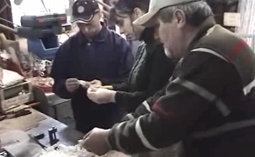 Évente több száz munkaadót keres fel a Kék Madár Alapítvány munkaközvetítési szándékkal. Évente több száz munkaadót keres fel a Kék Madár Alapítvány munkaközvetítési szándékkal.