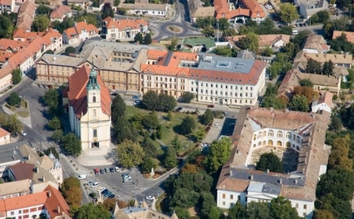 Korszerűsítésen esett át a szekszárdi vármegyeháza épülete