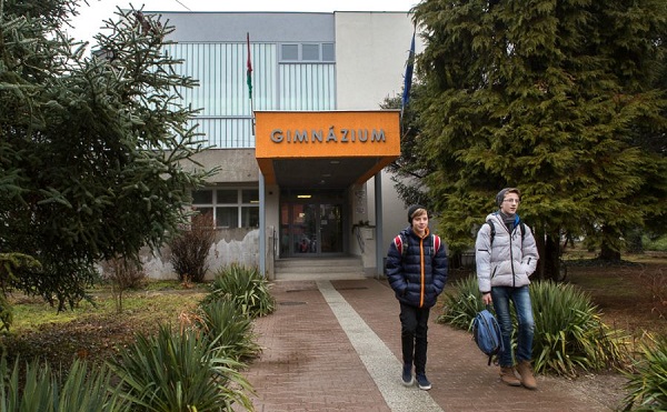 Katolikus iskolanegyeddel bővül Tamási
