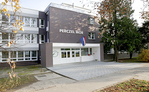 Felújítottak egy iskolát Bonyhádon