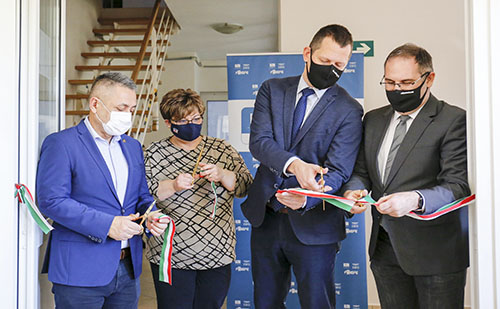 Átadták a Kézmű-, Erfo-, Főkefe Nonprofit Közhasznú Kft új üzemét