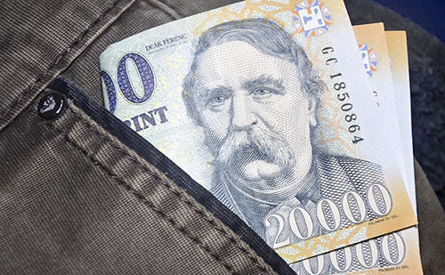 Állami támogatással dolgozhatnak a Tolna megyei diákok 